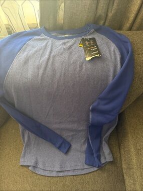 Under Armour Men’s Two-Tone Blue Long-Sleeve Raglan Shirt
